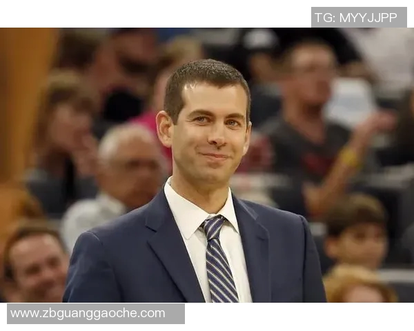 桑德斯调侃:我最后手拿把掐能进球的,卢教练喊了暂停 桑德斯调侃:我最后手拿把掐能进球的,卢教练喊了暂停